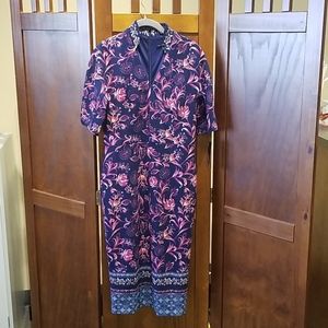 Maggy London v neck dress size 6 NWT